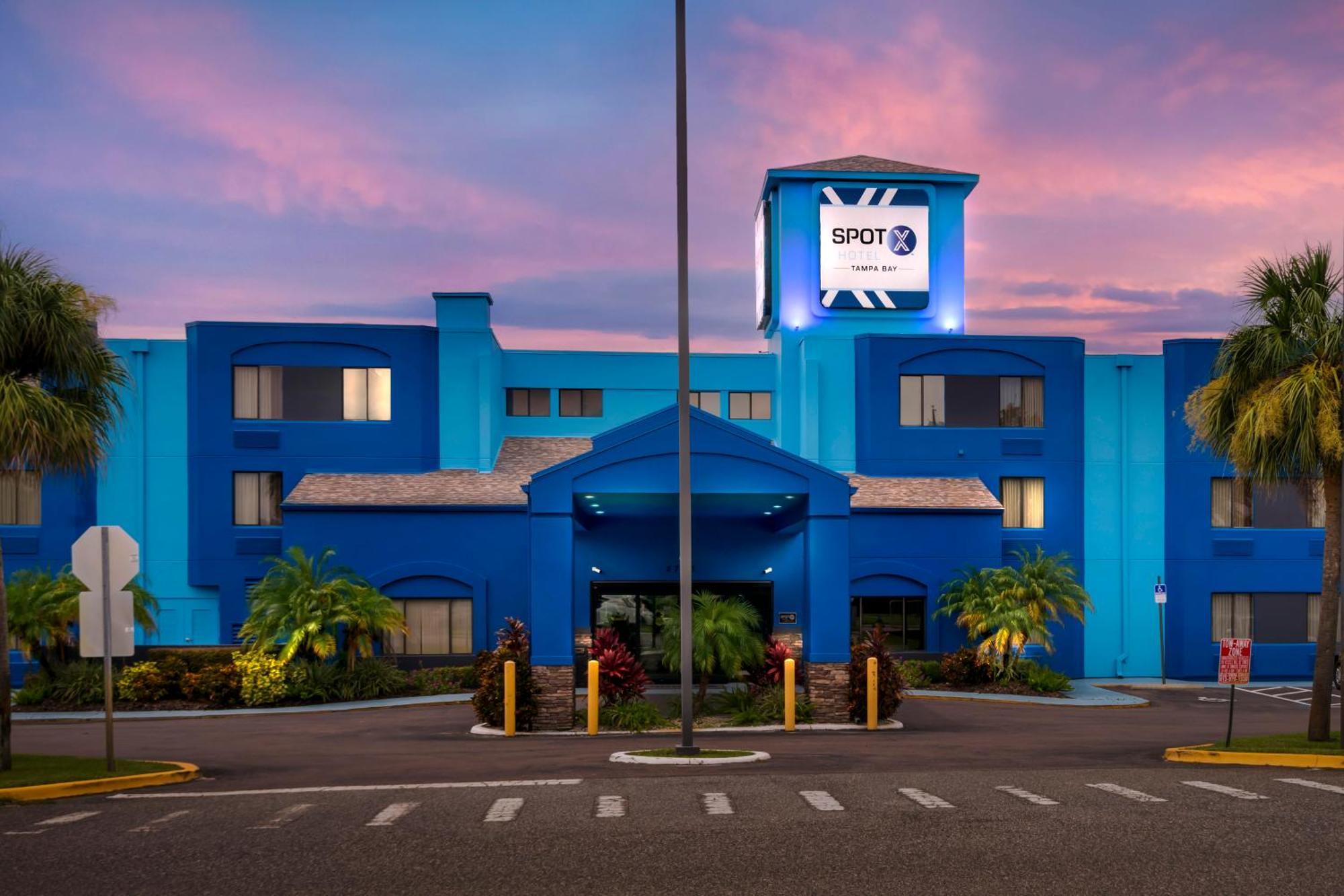 Spot X Hotel Tampa - Wesley Chapel By The Red Collection Dış mekan fotoğraf