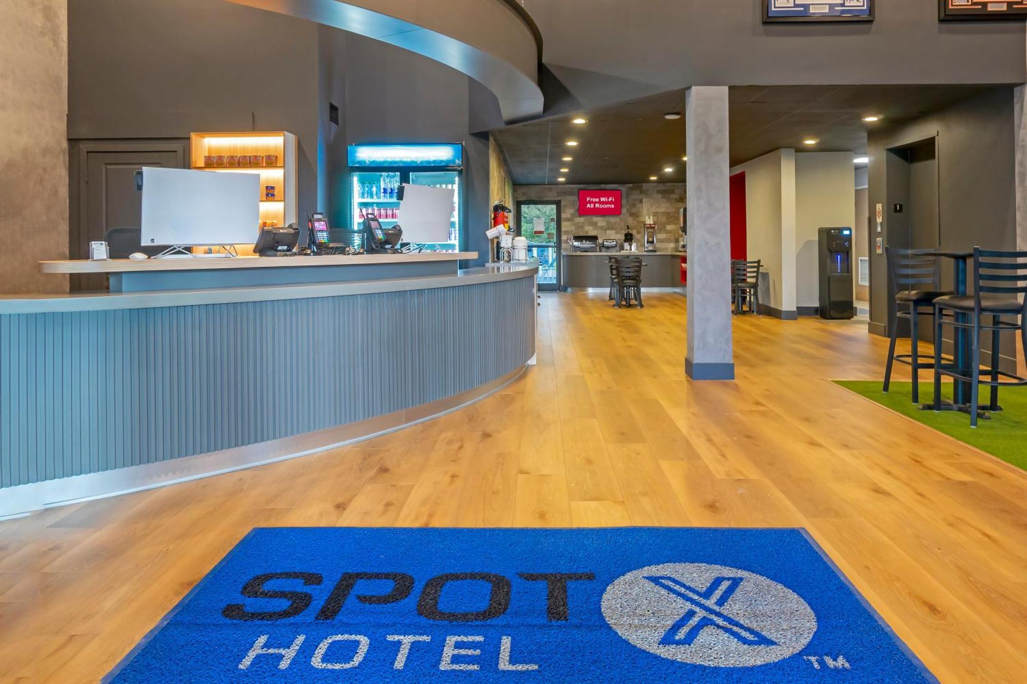 Spot X Hotel Tampa - Wesley Chapel By The Red Collection Dış mekan fotoğraf